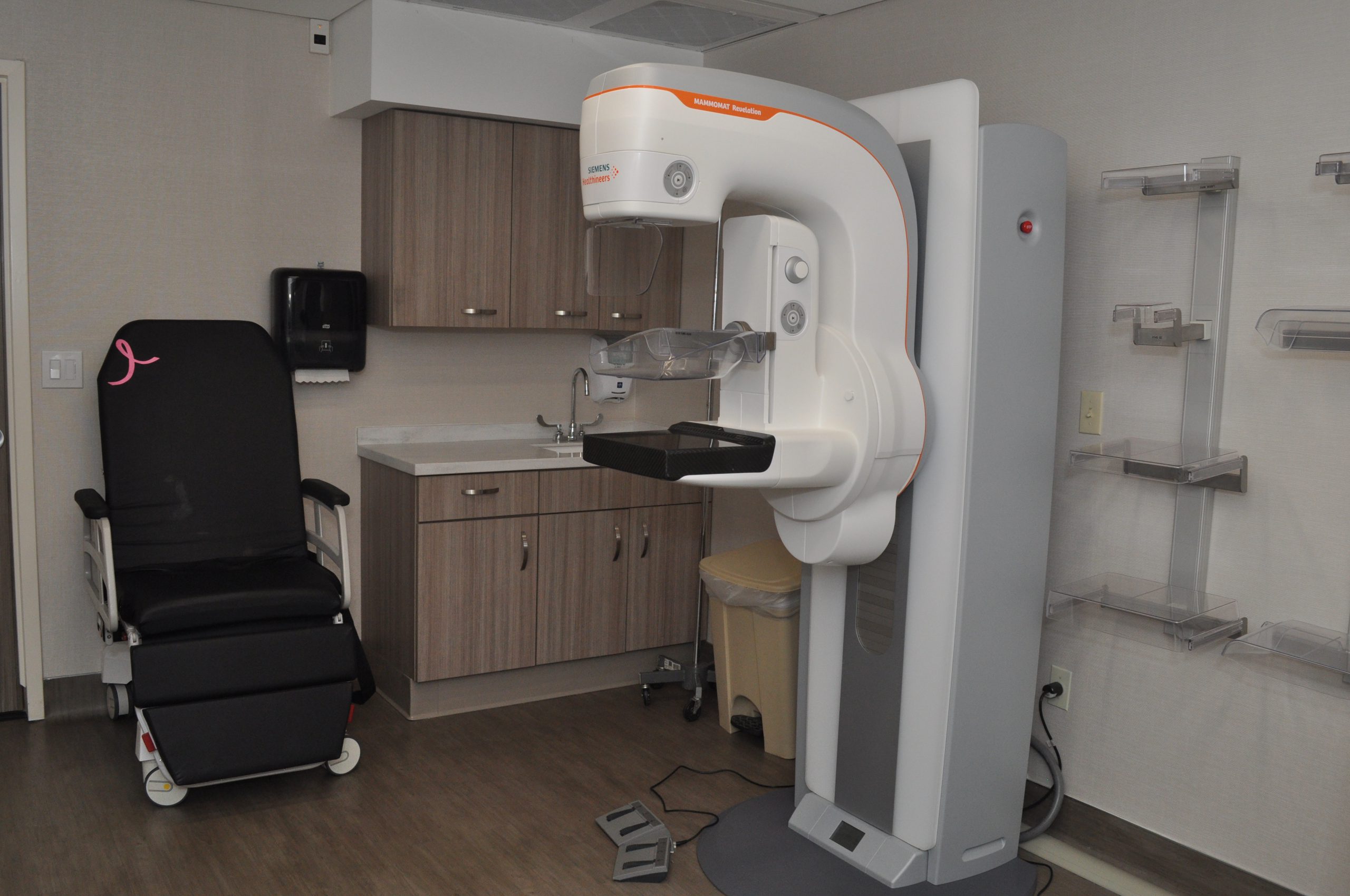 Jamaica Hospital Opens New Women’s Imaging Suite | Medisys Health ...